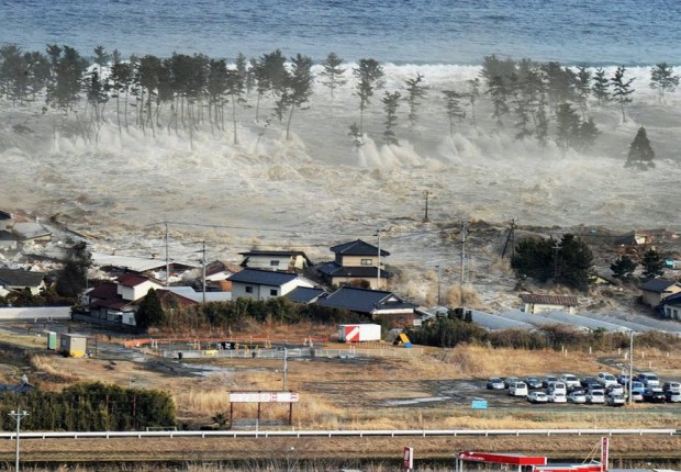 japan tsunami and earthquake. Earthquake Japan Tsunami Video